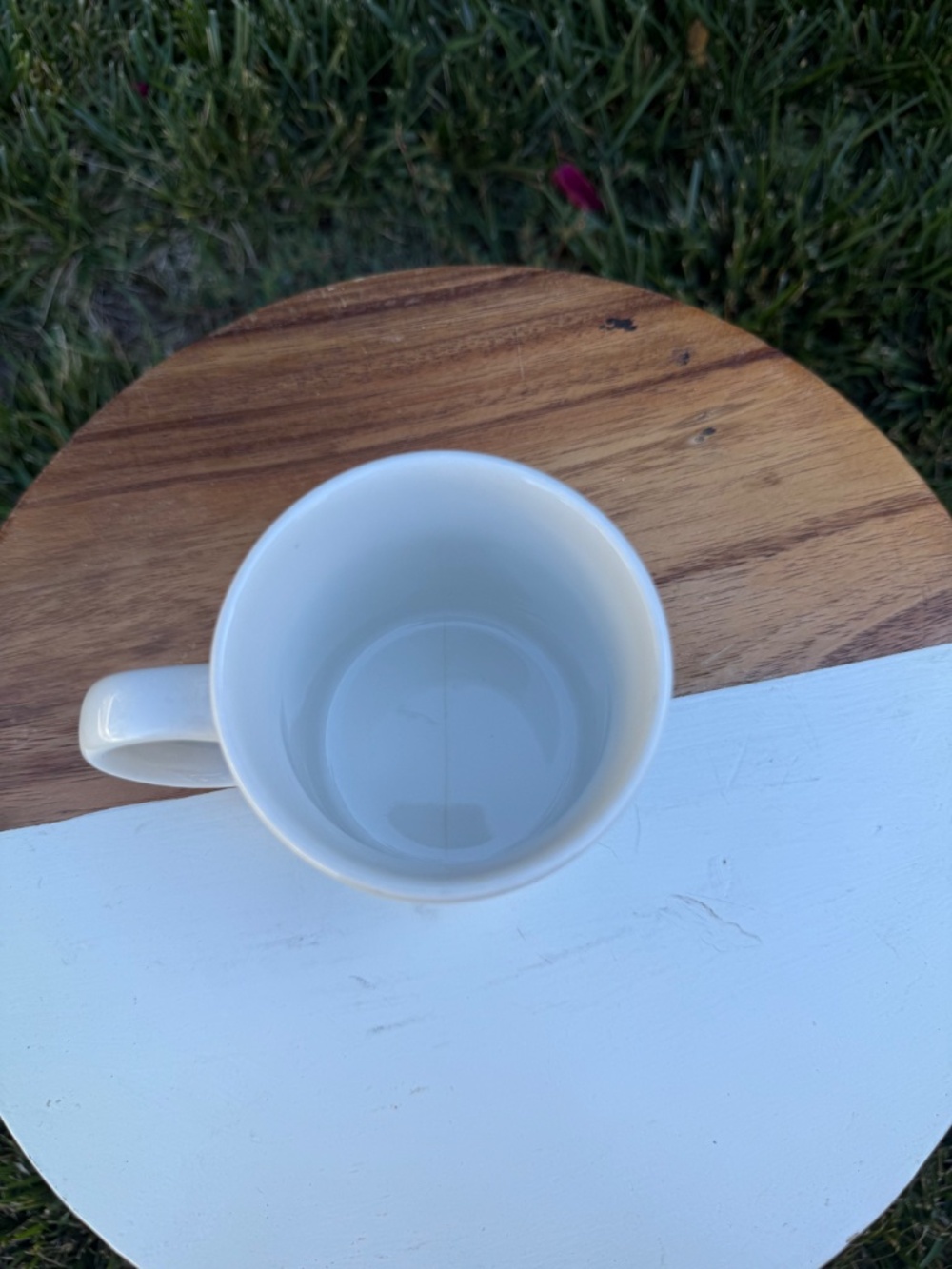 Vintage 2000's Hello Kitty Hawaiian Hibiscus Mug - Picture 4 of 6